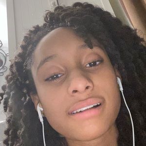 Meet your Posher, Chasity